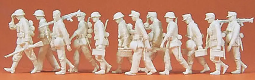 Unpainted German Reich Grenadiers Advancing w/MG 1939-1945 (12) (Kit) 1/72 Preiser Models